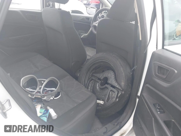 2011 Ford Fiesta SE с VIN 3FADP4BJ5BM207435, выставлен на аукционе IAAI как лот 42216633 с пробегом 147 812 миль миль и . История ставок и продаж доступна на DreamBid. Изображение 8.