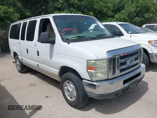 2010 Ford Econoline Passenger XL z VIN 1FBNE3BLXADA12591, wystawiony jako IAAI lot #42269872 z przebiegiem 374 820 mil mil oraz . Historia ofert i sprzedaży dostępna na DreamBid. Obrazek 1.