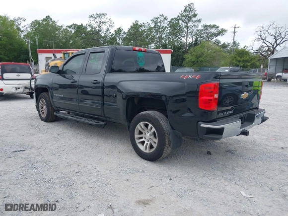 2018 Chevrolet Silverado 1500 LT with VIN 1GCVKREH8JZ164984, listed as a IAAI auction lot 41960911 with 83,198 mi miles. Bid and sale history available at carsss.com. Image 3.