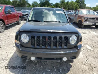 2015 Jeep Patriot High Altitude z VIN 1C4NJRFB5FD270763, wystawiony jako Copart lot #64679485 z przebiegiem 136 067 mil mil oraz Szkoda całkowita • Salvage title. Historia ofert i sprzedaży dostępna na DreamBid. Obrazek 5.