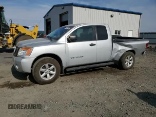 2012 Nissan Titan S z VIN 1N6AA0CJ4CN306953, wystawiony jako Copart lot #75327164 z przebiegiem 111 915 mil mil oraz Szkoda całkowita • Salvage title. Historia ofert i sprzedaży dostępna na DreamBid. Obrazek 1.