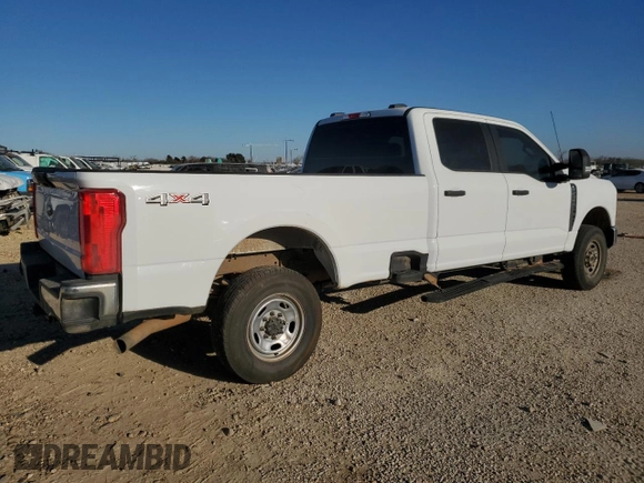 2023 Ford F-250 XL with VIN 1FT7W2BA3PEE18810, listed as a Copart auction lot 42390845 with 59,286 mi miles and Salvage title. Bid and sale history available at DreamBid. Image 3.