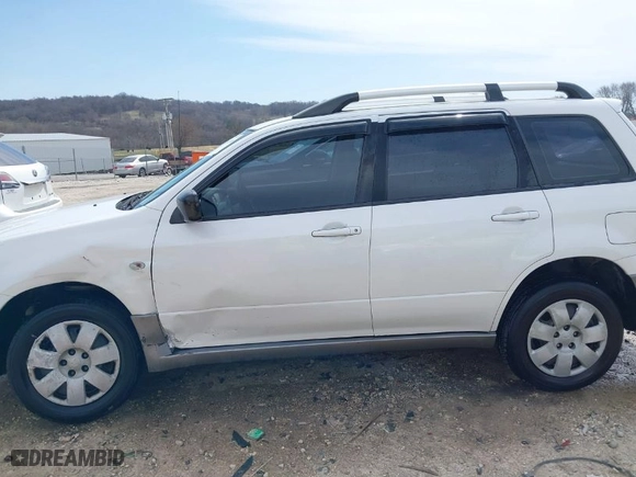 2004 Mitsubishi Outlander LS with VIN JA4LZ31F04U060022, listed as a IAAI auction lot 41775408 with 83,515 mi miles. Bid and sale history available at carsss.com. Image 14.