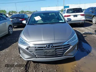 2020 Hyundai Elantra SE z VIN KMHD74LF3LU901845, wystawiony jako IAAI lot #42289742 z przebiegiem 45 673 mil mil oraz . Historia ofert i sprzedaży dostępna na DreamBid. Obrazek 12.