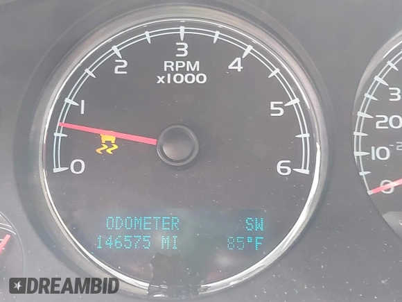 2012 Chevrolet Avalanche LTZ z VIN 3GNTKGE73CG110781, wystawiony jako IAAI lot #42557794 z przebiegiem 146 575 mil mil oraz . Historia ofert i sprzedaży dostępna na DreamBid. Obrazek 7.