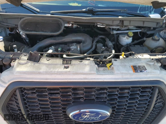 2022 Ford Transit Cargo z VIN 1FTBR1C89NKA67892, wystawiony jako Copart lot #49484705 z przebiegiem 76 174 mil mil oraz Szkoda całkowita • Salvage title. Historia ofert i sprzedaży dostępna na DreamBid. Obrazek 12.