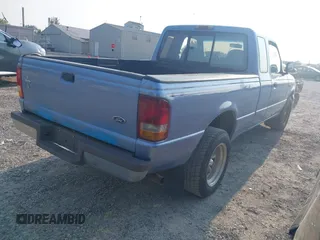 1997 Ford Ranger XLT z VIN 1FTCR14X3VPA36389, wystawiony jako IAAI lot #42411748 z przebiegiem 245 802 mil mil oraz . Historia ofert i sprzedaży dostępna na DreamBid. Obrazek 4.