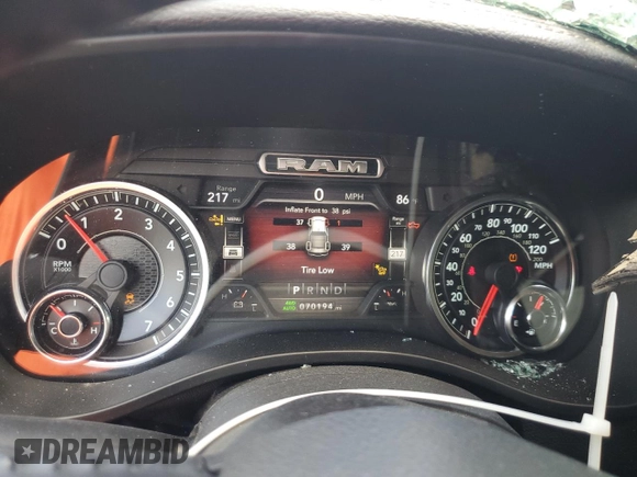 2021 Ram 1500 Laramie z VIN 1C6SRFJTXMN719184, wystawiony jako Copart lot #57024995 z przebiegiem 70 194 mil mil oraz Nie do naprawy • Non repairable. Historia ofert i sprzedaży dostępna na DreamBid. Obrazek 9.