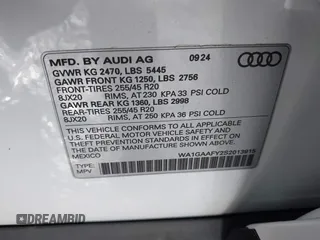2025 Audi Q5 S line Premium z VIN WA1GAAFY2S2013915, wystawiony jako IAAI lot #41486503 z przebiegiem 649 mil mil oraz . Historia ofert i sprzedaży dostępna na DreamBid. Obrazek 9.