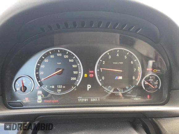 2014 BMW M5 z VIN WBSFV9C58ED593431, wystawiony jako Copart lot #54870555 z przebiegiem 172 191 mil mil oraz Szkoda całkowita • Salvage title. Historia ofert i sprzedaży dostępna na DreamBid. Obrazek 9.