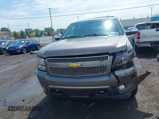 2013 Chevrolet Tahoe LTZ with VIN 1GNSKCE0XDR373858, listed as a IAAI auction lot 42456875 with 297,084 mi miles and . Bid and sale history available at DreamBid. Image 12.