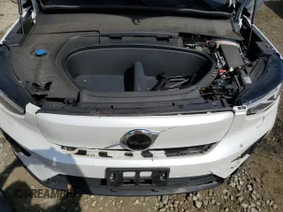 2023 Volvo C40 Plus с VIN YV4ED3GL3P2059521, выставлен на аукционе Copart как лот 54053395 с пробегом 24 902 миль миль и Списание • Salvage title. История ставок и продаж доступна на DreamBid. Изображение 12.