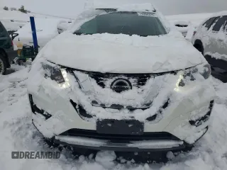 2018 Nissan Rogue SV z VIN JN8AT2MV2JW346549, wystawiony jako Copart lot #82572574 z przebiegiem 66 193 mil mil oraz Szkoda całkowita • Salvage title. Historia ofert i sprzedaży dostępna na DreamBid. Obrazek 5.