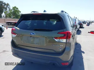 2022 Subaru Forester Premium z VIN JF2SKAEC2NH431414, wystawiony jako IAAI lot #42404661 z przebiegiem 51 516 mil mil oraz . Historia ofert i sprzedaży dostępna na DreamBid. Obrazek 17.