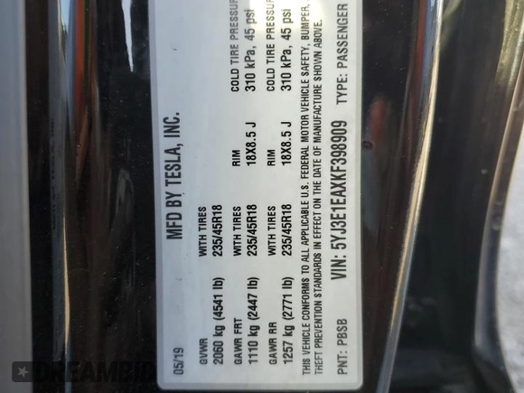 2019 Tesla Model 3 Mid Range z VIN 5YJ3E1EAXKF398909, wystawiony jako Copart lot #52504645 z przebiegiem 101 667 mil mil oraz Szkoda całkowita • Salvage title. Historia ofert i sprzedaży dostępna na DreamBid. Obrazek 12.