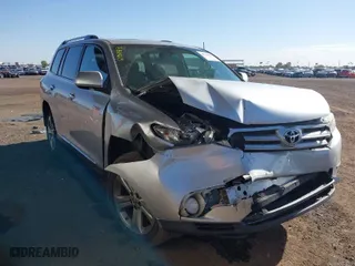 2011 Toyota Highlander Limited with VIN 5TDYK3EH9BS045001, listed as a IAAI auction lot 40718670 with 166,133 mi miles. Bid and sale history available at carsss.com. Image 1.