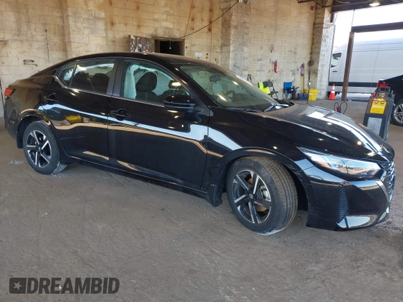 2024 Nissan Sentra SV z VIN 3N1AB8CV7RY281837, wystawiony jako IAAI lot #41661828 z przebiegiem 4 433 mil mil oraz . Historia ofert i sprzedaży dostępna na DreamBid. Obrazek 1.