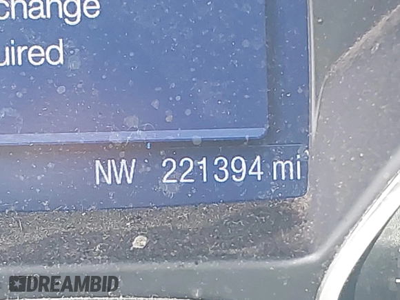 2013 Ford Escape SE with VIN 1FMCU0GX8DUB98700, listed as a IAAI auction lot 42012090 with 221,394 mi miles. Bid and sale history available at carsss.com. Image 7.
