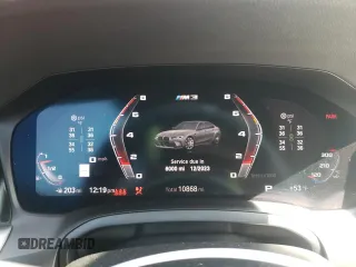 2022 BMW M3 Competition xDrive z VIN WBS43AY03NFL88650, wystawiony jako Copart lot #44151713 z przebiegiem 10 868 mil mil oraz . Historia ofert i sprzedaży dostępna na DreamBid. Obrazek 9.