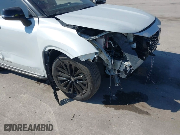 2023 Toyota Highlander L with VIN 5TDKDRAH5PS024632, listed as a IAAI auction lot 41471446 with 20,477 mi miles and . Bid and sale history available at DreamBid. Image 6.