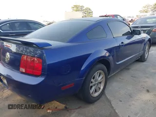 2006 Ford Mustang Standard with VIN 1ZVFT80N865227313, listed as a IAAI auction lot 42069301 with 170,528 mi miles. Bid and sale history available at carsss.com. Image 4.