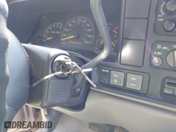 1998 Chevrolet Tahoe z VIN 1GNEK13R0WJ321045, wystawiony jako IAAI lot #42223891 z przebiegiem 192 041 mil mil oraz . Historia ofert i sprzedaży dostępna na DreamBid. Obrazek 11.