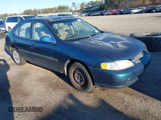 1998 Nissan Altima XE with VIN 1N4DL01D3WC253479, listed as a IAAI auction lot 41766827 with 145,441 mi miles. Bid and sale history available at carsss.com. Image 1.