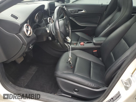 2015 Mercedes-Benz CLA 250 with VIN WDDSJ4GB0FN229669, listed as a Copart auction lot 61818805 with 82,975 mi miles and Clean title. Bid and sale history available at DreamBid. Image 7.