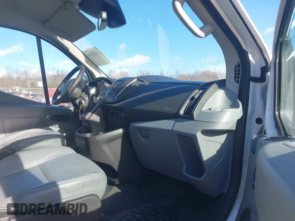 2016 Ford Transit XL z VIN 1FMZK1ZM7GKA95759, wystawiony jako IAAI lot #41426684 z przebiegiem 173 573 mil mil oraz . Historia ofert i sprzedaży dostępna na DreamBid. Obrazek 5.