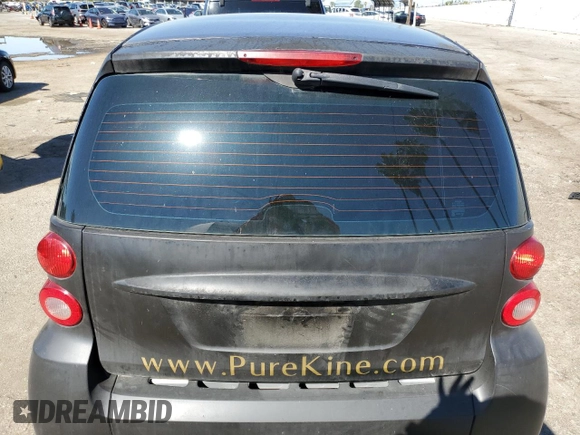 2013 Smart fortwo Passion z VIN WMEEJ9AA5DK726141, wystawiony jako Copart lot #50376945 z przebiegiem Nie podano mil oraz Tytuł czysty. Historia ofert i sprzedaży dostępna na DreamBid. Obrazek 10.