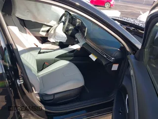 2024 Hyundai Elantra Limited с VIN KMHLN4DJ7RU104558, выставлен на аукционе IAAI как лот 42180156 с пробегом 4 427 миль миль и . История ставок и продаж доступна на DreamBid. Изображение 5.