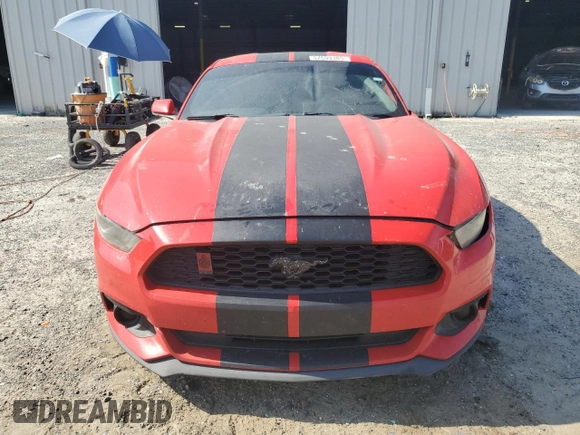 2016 Ford Mustang EcoBoost z VIN 1FA6P8TH3G5277282, wystawiony jako Copart lot #57699385 z przebiegiem 135 076 mil mil oraz Szkoda całkowita • Salvage title. Historia ofert i sprzedaży dostępna na DreamBid. Obrazek 5.