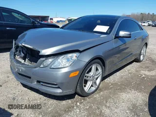 2013 Mercedes-Benz E-Class E 350 with VIN WDDKJ8JB3DF210590, listed as a IAAI auction lot 41813869 with 77,247 mi miles. Bid and sale history available at carsss.com. Image 2.