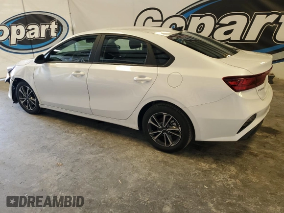 2024 Kia Forte LXS with VIN 3KPF24AD0RE733733, listed as a Copart auction lot 55706885 with 31,673 mi miles and Clean Title. Bid and sale history available at DreamBid. Image 2.