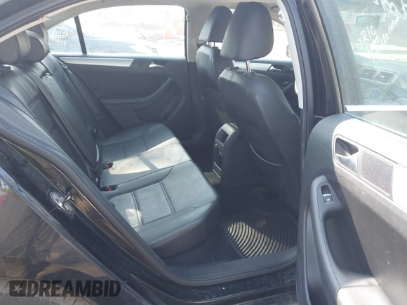 2013 Volkswagen Jetta SE with VIN 3VWDX7AJ5DM375119, listed as a IAAI auction lot 41779752 with 149,943 mi miles and . Bid and sale history available at DreamBid. Image 8.