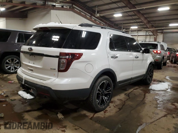 2014 Ford Explorer Sport with VIN 1FM5K8GT0EGC33904, listed as a Copart auction lot 45291215 with 155,005 mi miles and Clean title. Bid and sale history available at DreamBid. Image 3.