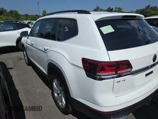 2023 Volkswagen Atlas SE с VIN 1V2HR2CA7PC526707, выставлен на аукционе IAAI как лот 42854241 с пробегом 28 220 миль миль и . История ставок и продаж доступна на DreamBid. Изображение 5.