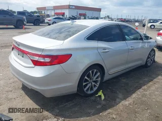 2017 Hyundai Azera with VIN KMHFG4JG9HA579046, listed as a IAAI auction lot 40135653 with Not Provided miles and . Bid and sale history available at carsss.com. Image 4.