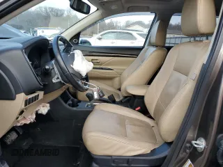 2016 Mitsubishi Outlander GT z VIN JA4JZ4AX1GZ014423, wystawiony jako Copart lot #43548555 z przebiegiem 71 676 mil mil oraz Szkoda całkowita • Salvage title. Historia ofert i sprzedaży dostępna na DreamBid. Obrazek 7.