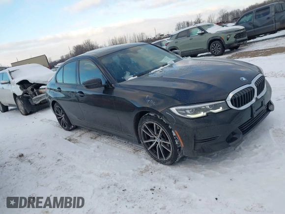 2022 BMW 3 Series 330i xDrive with VIN 3MW5R7J09N8C42010, listed as a IAAI auction lot 41333720 with 22,695 mi miles. Bid and sale history available at carsss.com. Image 1.