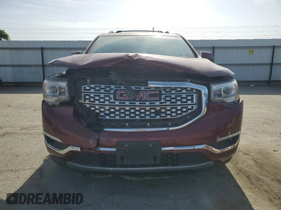 2017 GMC Acadia Denali z VIN 1GKKNXLS1HZ125178, wystawiony jako Copart lot #54058725 z przebiegiem 97 981 mil mil oraz Szkoda całkowita • Salvage title. Historia ofert i sprzedaży dostępna na DreamBid. Obrazek 5.