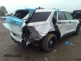 2020 Ford Police Interceptor Utility z VIN 1FM5K8AW9LGC12744, wystawiony jako IAAI lot #38471364 z przebiegiem Nie podano mil oraz . Historia ofert i sprzedaży dostępna na DreamBid. Obrazek 4.