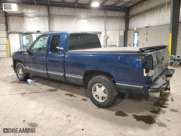 1998 Chevrolet C/K 1500 with VIN 1GCEC19M1WE128395, listed as a Copart auction lot 46939195 with 105,996 mi miles and Salvage Title. Bid and sale history available at carsss.com. Image 2.