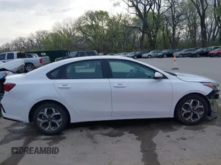 2021 Kia Forte LXS z VIN 3KPF24AD8ME360661, wystawiony jako IAAI lot #41955200 z przebiegiem 106 542 mil mil oraz . Historia ofert i sprzedaży dostępna na DreamBid. Obrazek 14.