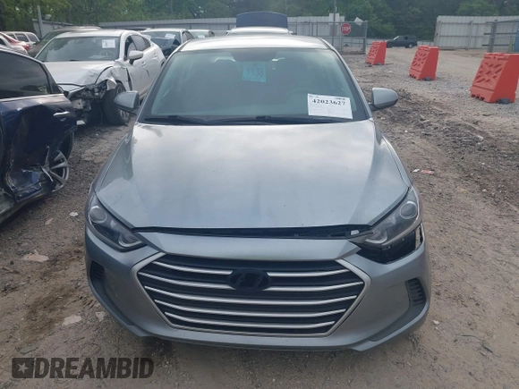 2017 Hyundai Elantra SE z VIN 5NPD84LF8HH007410, wystawiony jako IAAI lot #42023627 z przebiegiem 154 966 mil mil oraz . Historia ofert i sprzedaży dostępna na DreamBid. Obrazek 12.