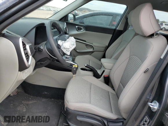 2020 Kia Soul LX with VIN KNDJ23AU1L7021680, listed as a Copart auction lot 47815055 with 23,293 mi miles and Salvage Title. Bid and sale history available at carsss.com. Image 7.