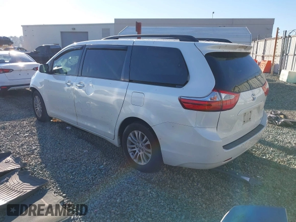 2016 Toyota Sienna XLE with VIN 5TDYK3DC9GS754220, listed as a IAAI auction lot 41303870 with 152,758 mi miles. Bid and sale history available at carsss.com. Image 3.