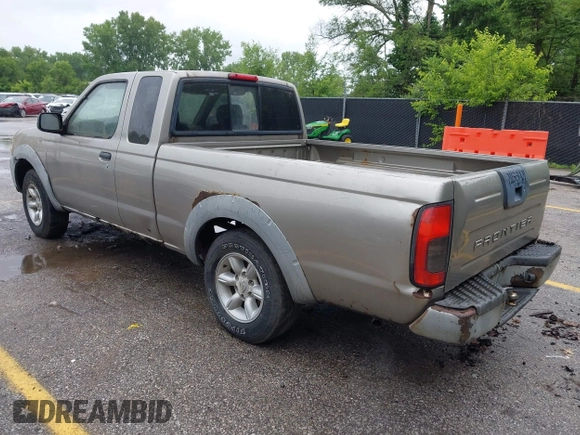 2001 Nissan Frontier XE z VIN 1N6DD26SX1C318540, wystawiony jako IAAI lot #42361846 z przebiegiem 286 072 mil mil oraz . Historia ofert i sprzedaży dostępna na DreamBid. Obrazek 3.