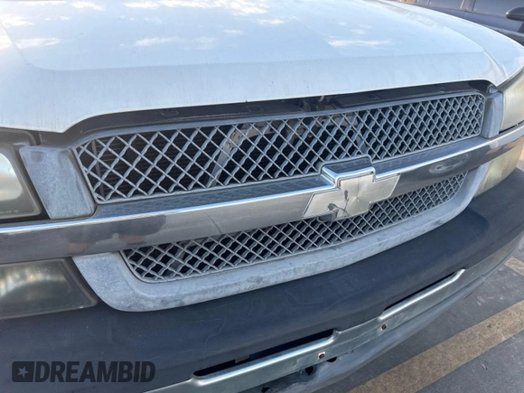 2005 Chevrolet Silverado 1500 Work Truck with VIN 1GCEC14V25Z110303, listed as a IAAI auction lot 42262599 with 131,466 mi miles and . Bid and sale history available at DreamBid. Image 1.