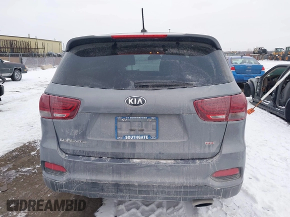 2020 Kia Sorento LX with VIN 5XYPGDA32LG626738, listed as a IAAI auction lot 41319623 with 116,570 mi miles. Bid and sale history available at carsss.com. Image 16.